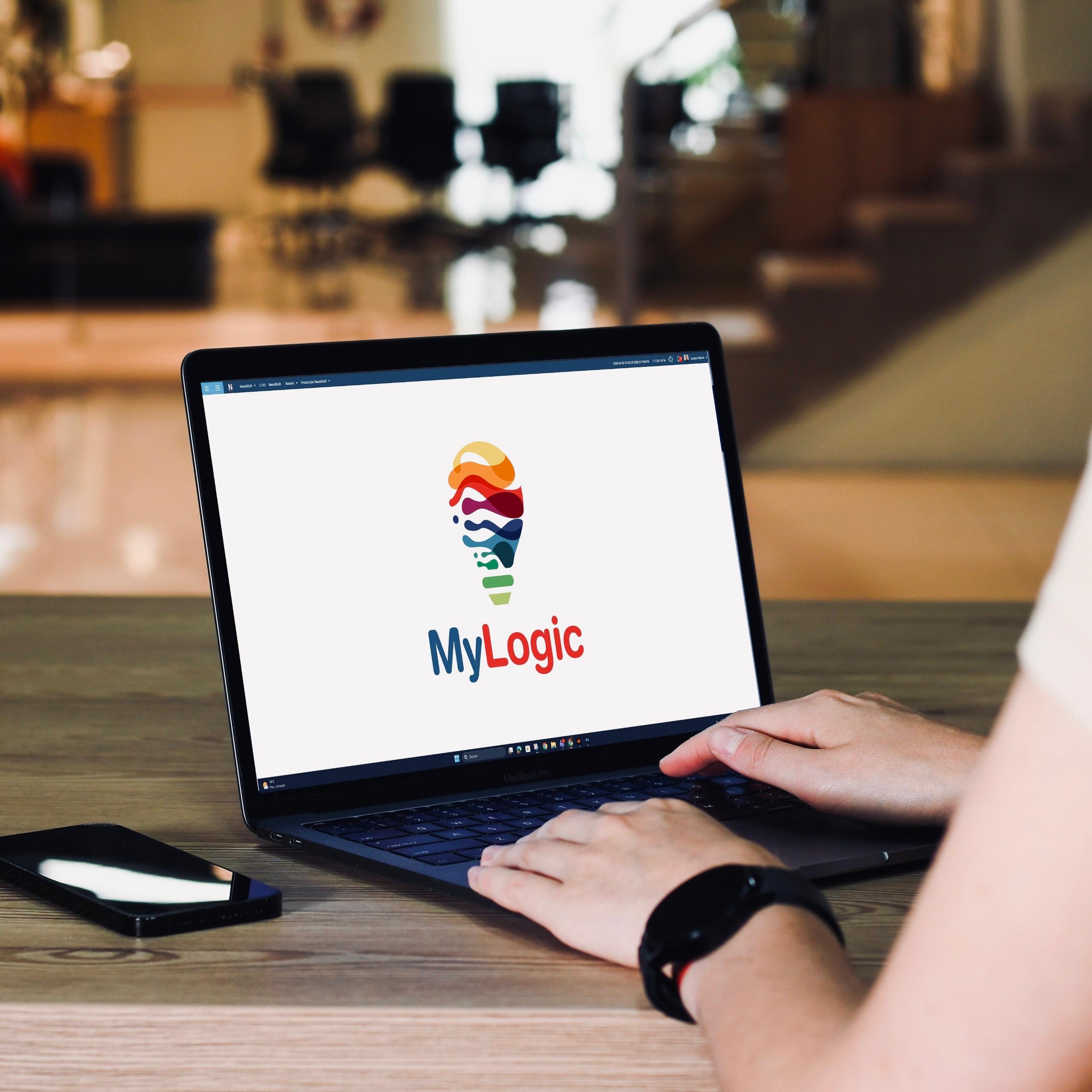 MyLogic funcionando en una notebook